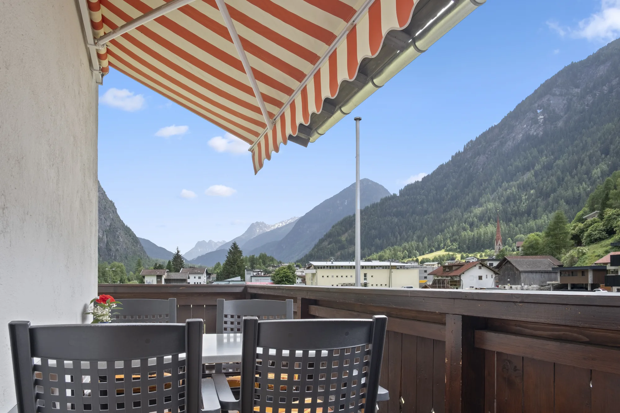Sitzplatz am Balkon der Ferienwohnung